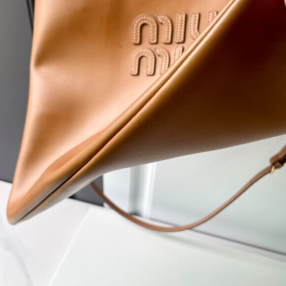 Miu Miu Ivy Suede And Crochet Shoulder Bag - Picture 7 of 9